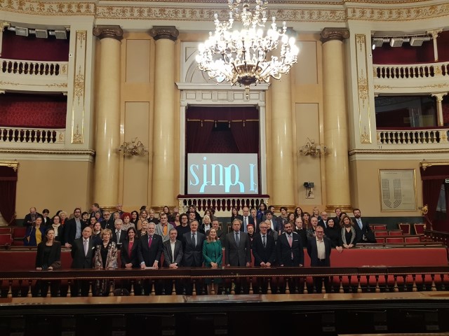 Santalices apoia a presenza da arte galega nunha exposición do Congreso e o Senado